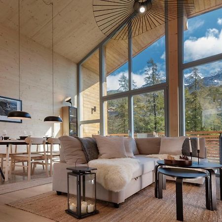 Hellochalet - Chalet Northern Lights - Family Ski Chalet With Garden Walking Distance Lift Valtournenche Exteriör bild