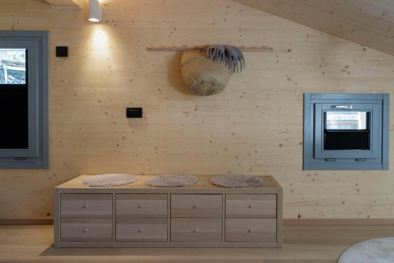 Hellochalet - Chalet Northern Lights - Family Ski Chalet With Garden Walking Distance Lift Valtournenche Exteriör bild