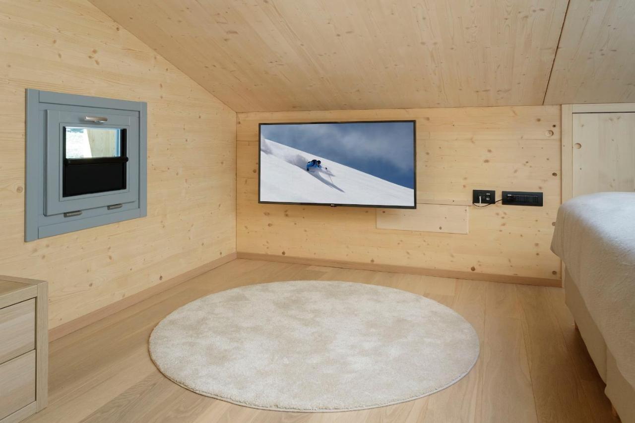 Hellochalet - Chalet Northern Lights - Family Ski Chalet With Garden Walking Distance Lift Valtournenche Exteriör bild