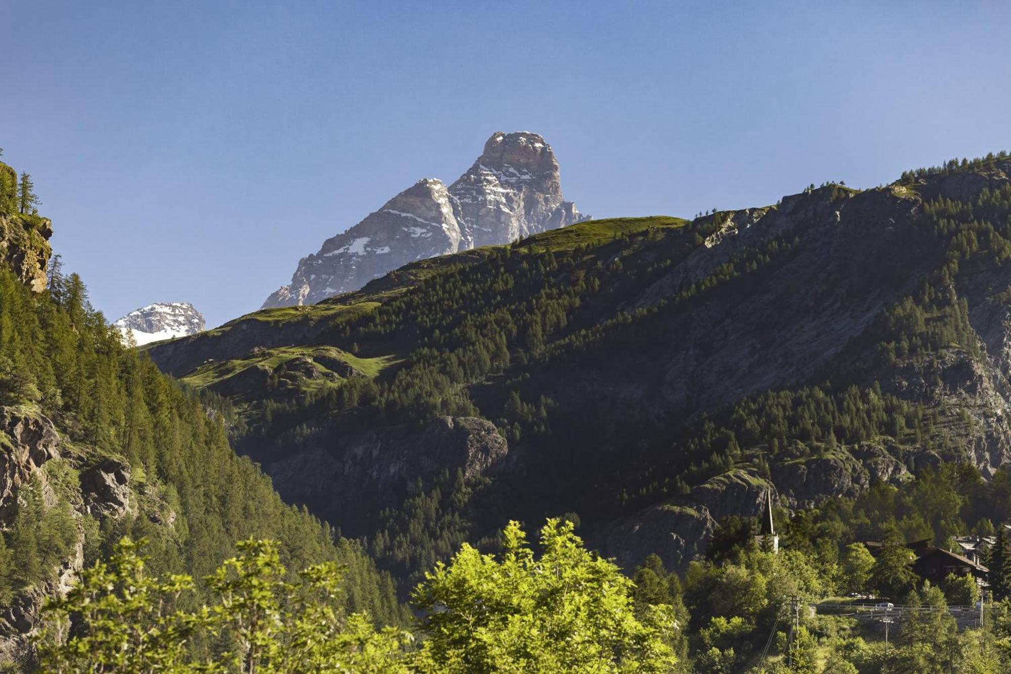 Hellochalet - Chalet Northern Lights - Family Ski Chalet With Garden Walking Distance Lift Valtournenche Exteriör bild