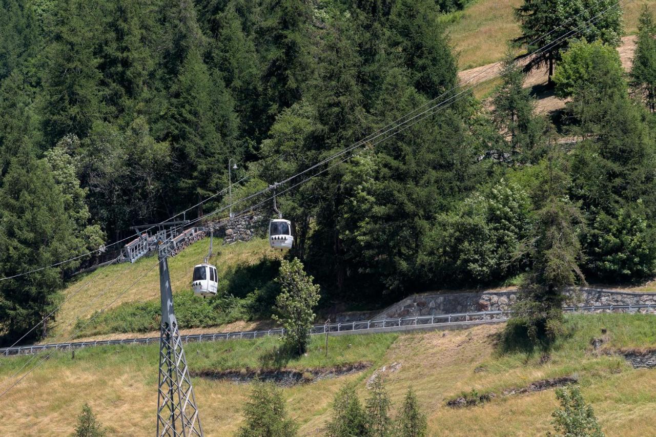 Hellochalet - Chalet Northern Lights - Family Ski Chalet With Garden Walking Distance Lift Valtournenche Exteriör bild